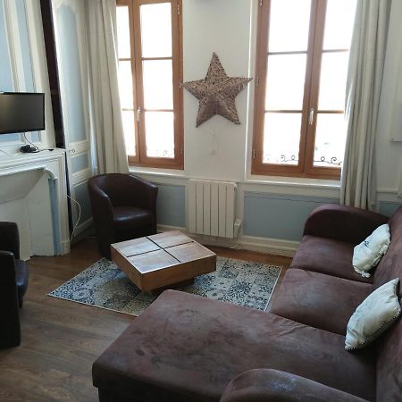 Le Saint Leonard...Il Est Bleu Apartment Онфльор Екстериор снимка