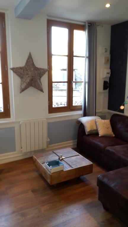 Le Saint Leonard...Il Est Bleu Apartment Онфльор Екстериор снимка